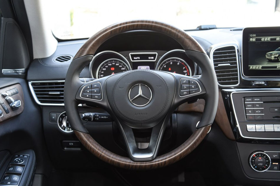 2016款 GLS 500 4MATIC 内饰