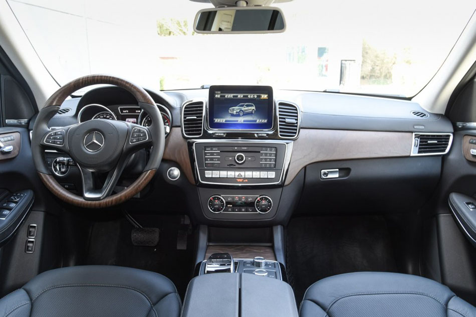 2016款 GLS 500 4MATIC 内饰