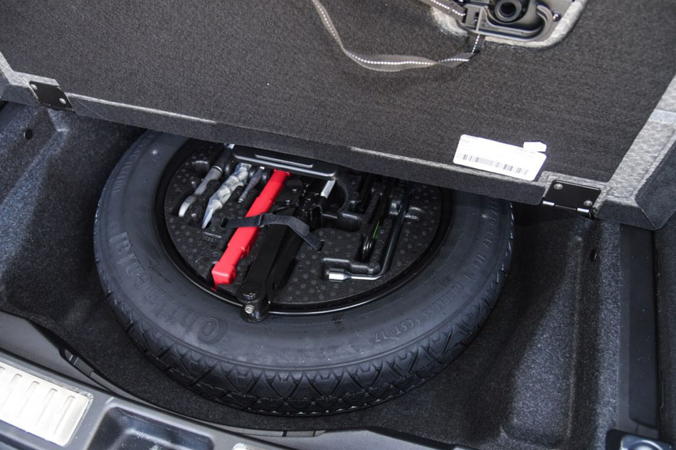 2016款 GLS 500 4MATIC 座椅空间