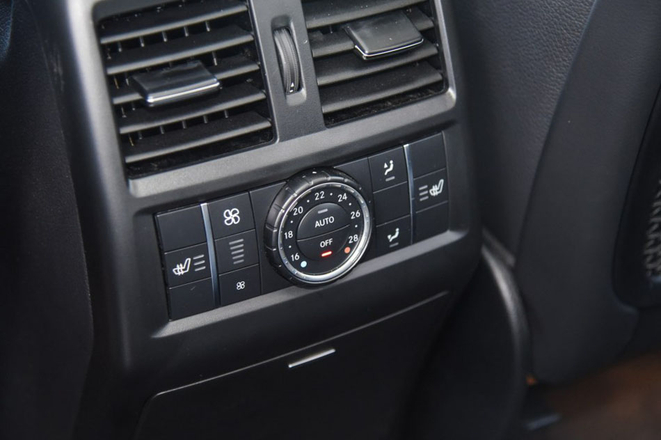 2016款 GLS 500 4MATIC 座椅空间
