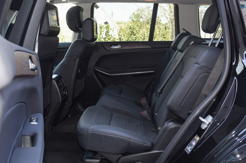 2016款 GLS 500 4MATIC 座椅空间