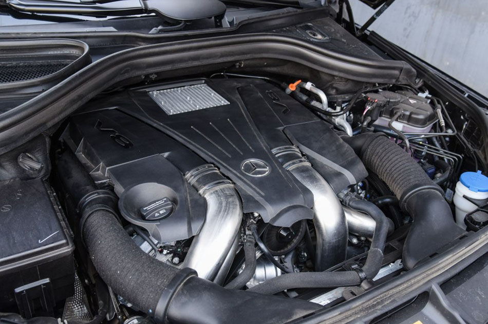 2016款 GLS 500 4MATIC 引擎底盘