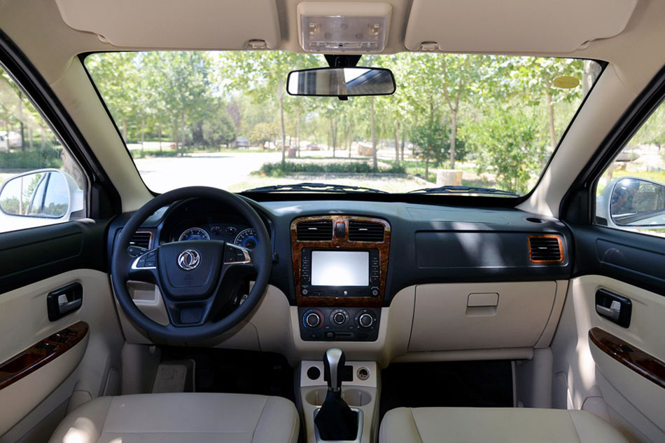 2014款 1.5L手动舒适型DK15-02 内饰