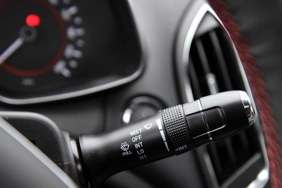 2016款 1.5L 手动领臻版 内饰