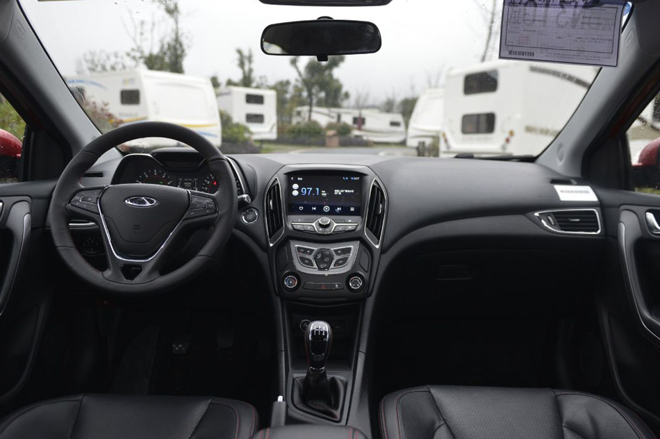 2016款 1.5L 手动领臻版 内饰