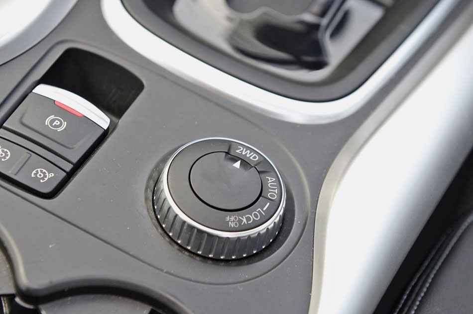 2016款 2.0L 四驱至尊版 内饰