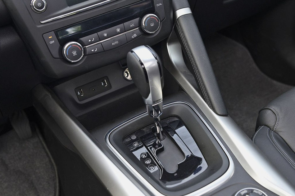 2016款 2.0L 四驱至尊版 内饰