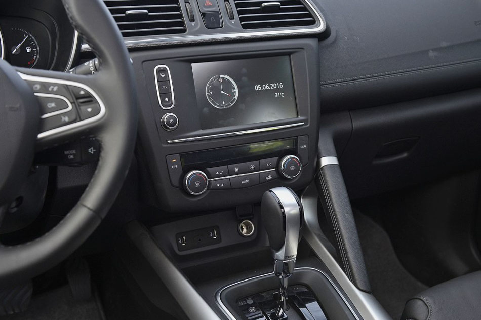 2016款 2.0L 四驱至尊版 内饰