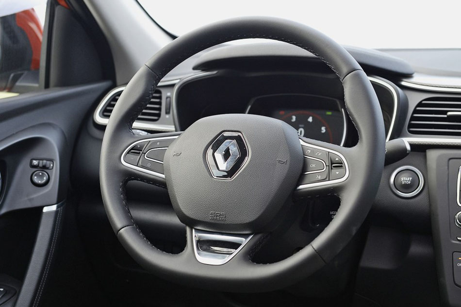 2016款 2.0L 四驱至尊版 内饰