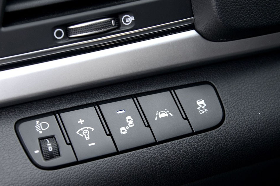 2016款 1.6L 自动智炫·旗舰型 内饰