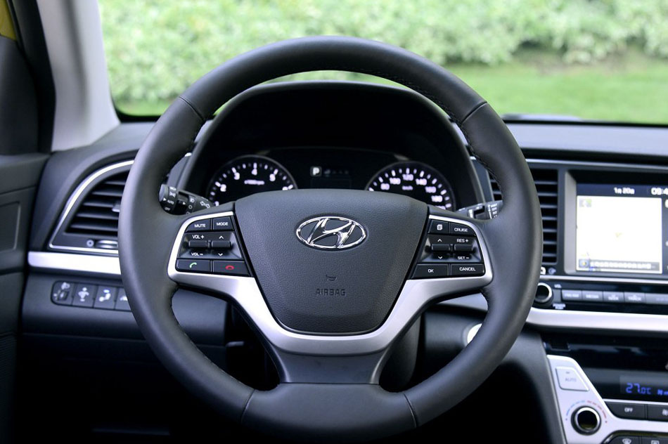 2016款 1.6L 自动智炫·旗舰型 内饰