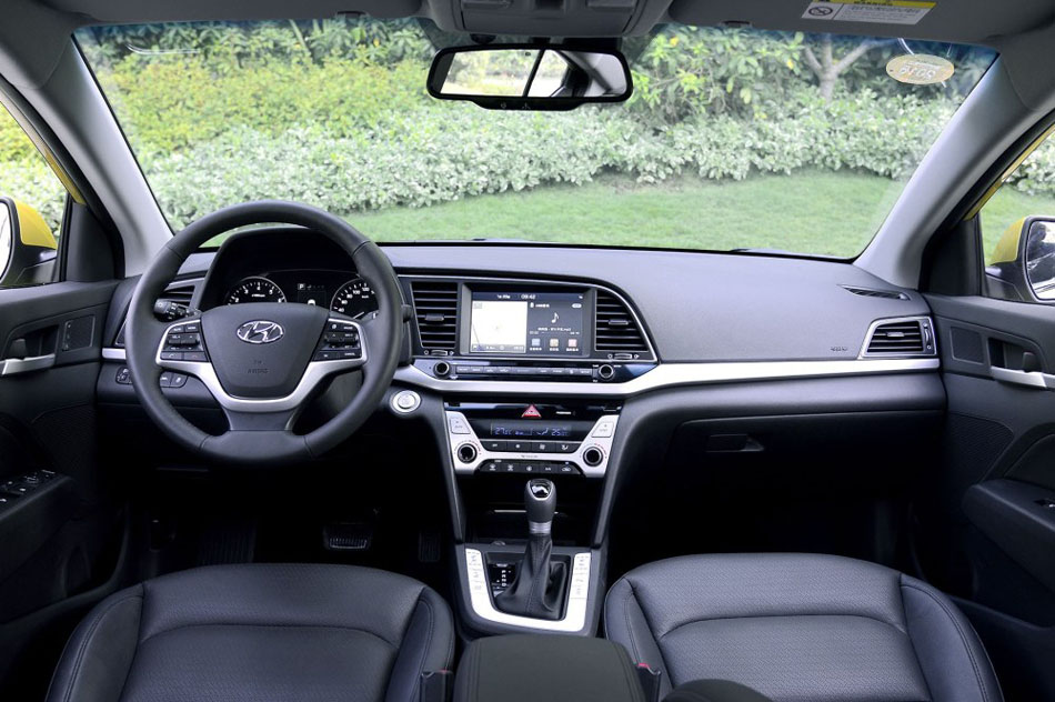 2016款 1.6L 自动智炫·旗舰型 内饰