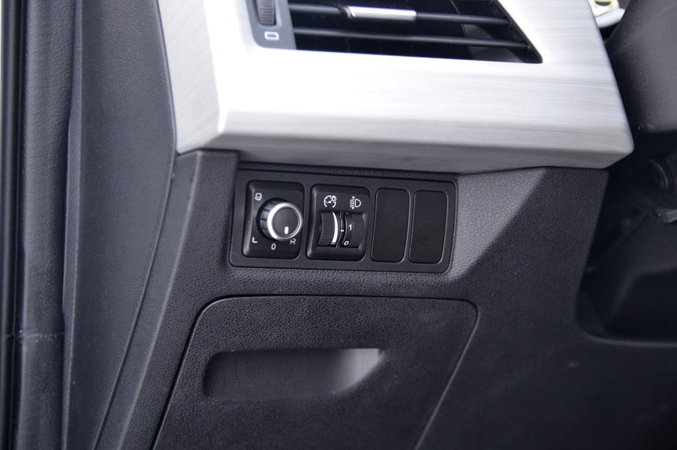 2016款 1.8TD 自动四驱智尊型 内饰