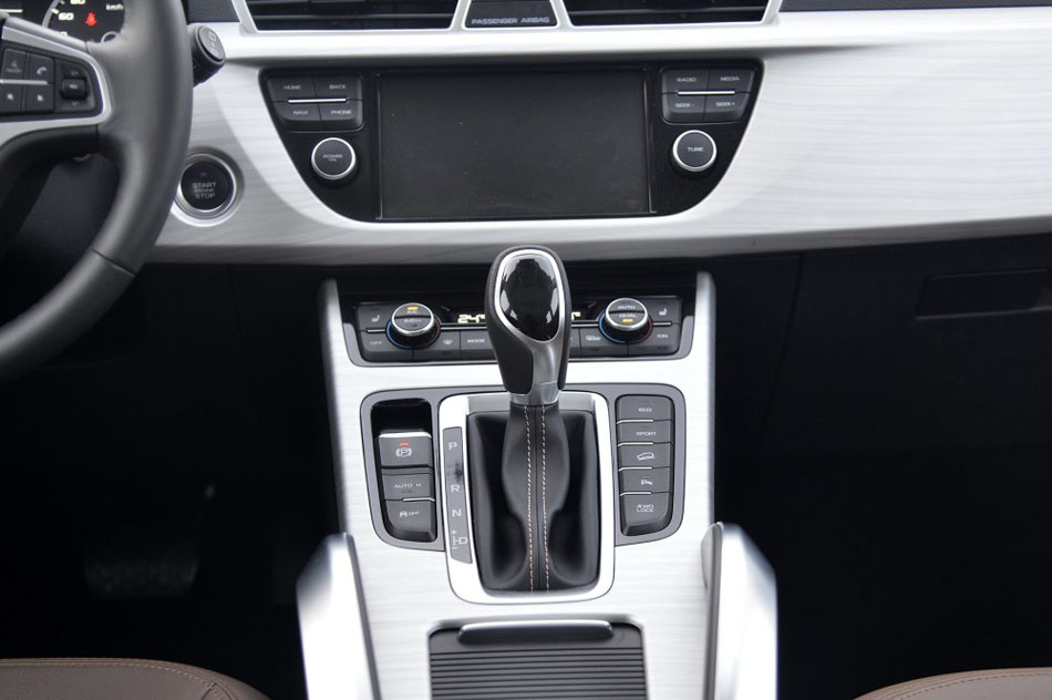 2016款 1.8TD 自动四驱智尊型 内饰