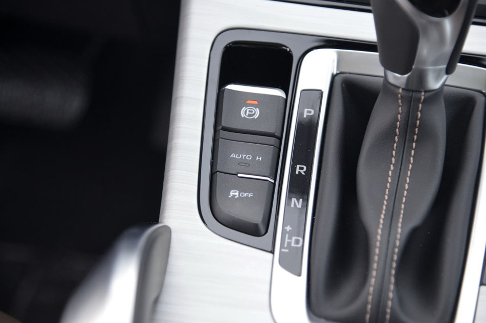 2016款 1.8TD 自动四驱智尊型 内饰