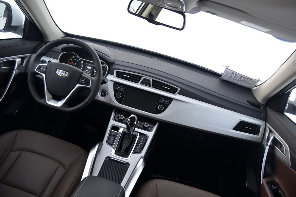 2016款 1.8TD 自动四驱智尊型 内饰