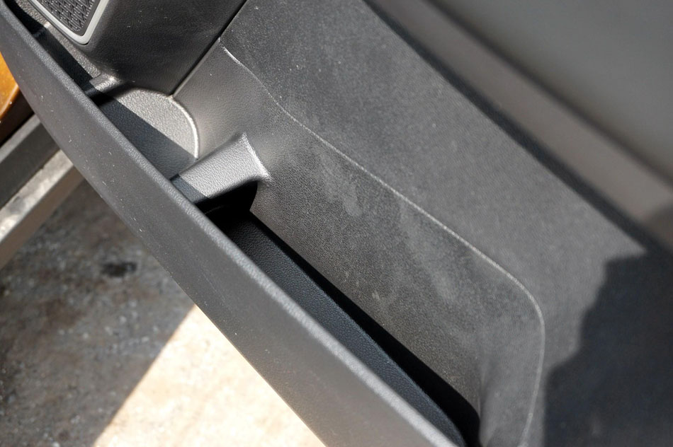 2018款 1.8TD 手动两驱智雅型 座椅空间