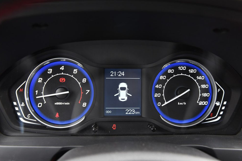 2016款 1.5L 手动乐慧版 内饰