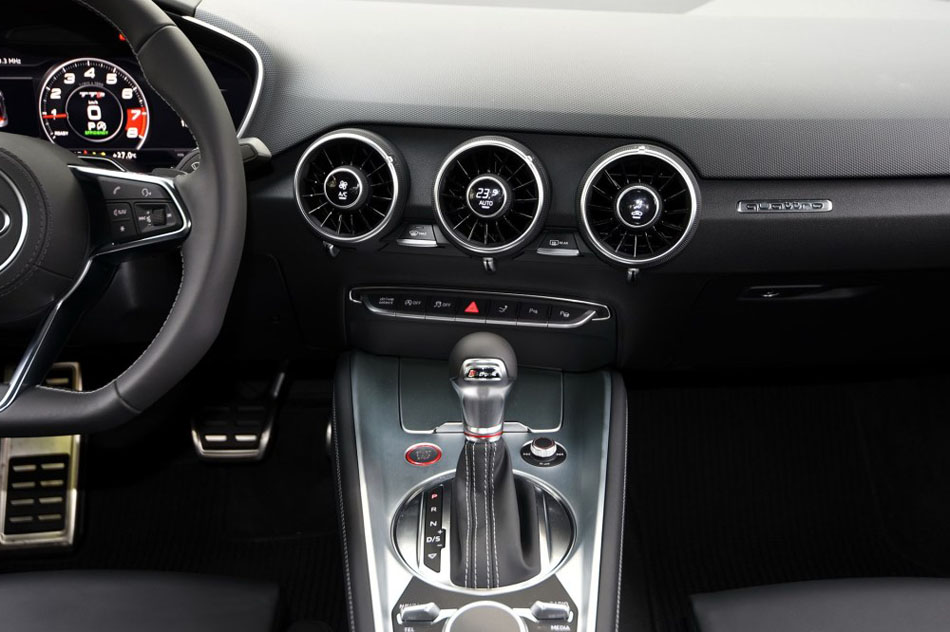 2016款 TTS Coupe 2.0TFSI quattro 内饰