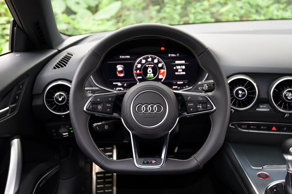 2016款 TTS Coupe 2.0TFSI quattro 内饰