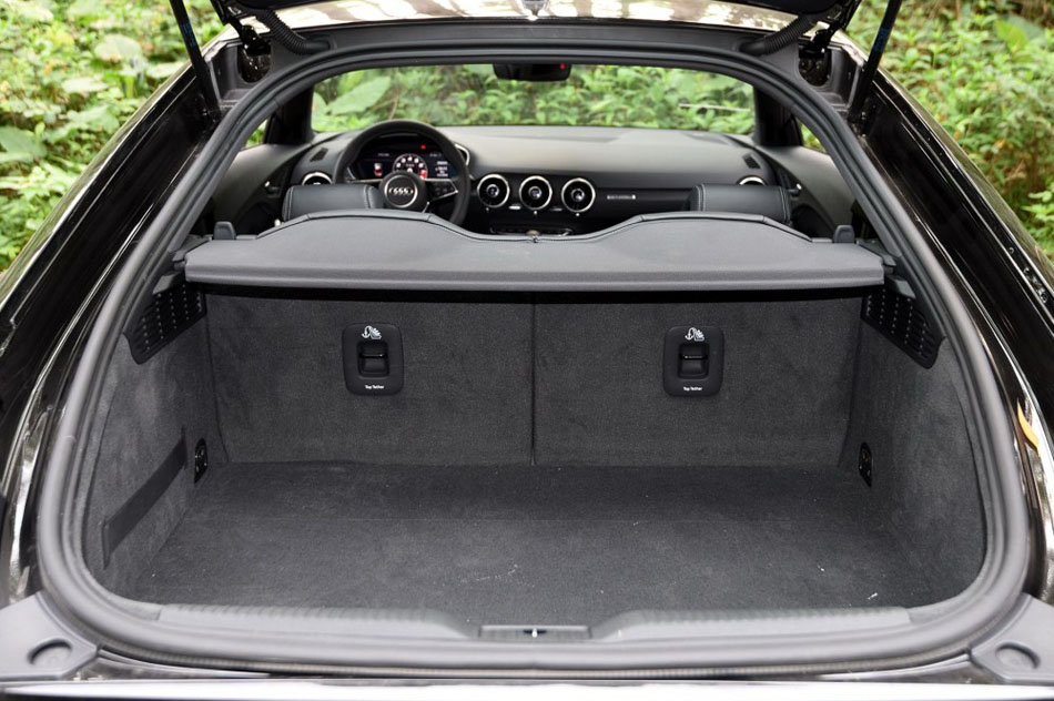 2016款 TTS Coupe 2.0TFSI quattro 座椅空间