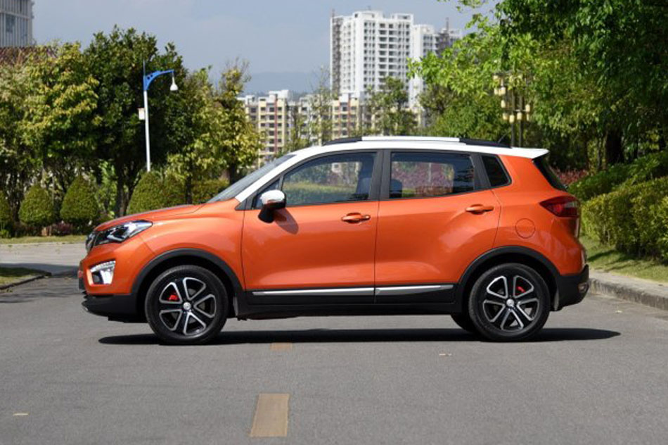 2016款 1.5L 手动尊贵版 外观