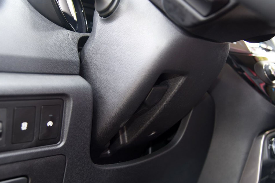 2016款 1.5L 手动尊贵版 内饰