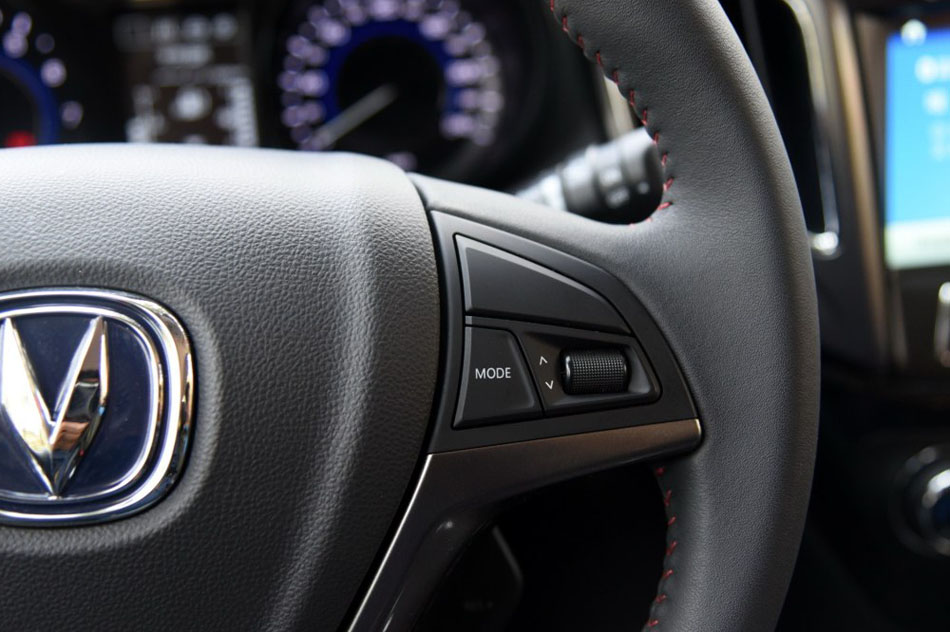 2016款 1.5L 手动尊贵版 内饰