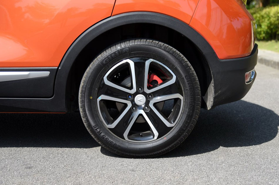 2016款 1.5L 手动尊贵版 细节