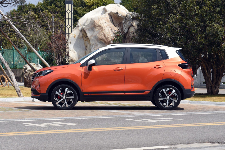 2019款 1.5L 自动旗舰型 外观