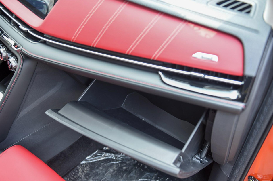 2019款 1.5L 自动旗舰型 内饰