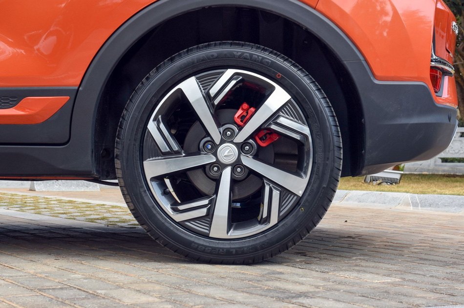 2019款 1.5L 自动旗舰型 细节