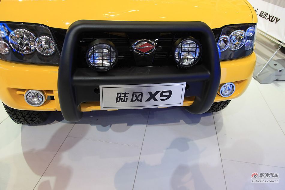 江铃陆风X9