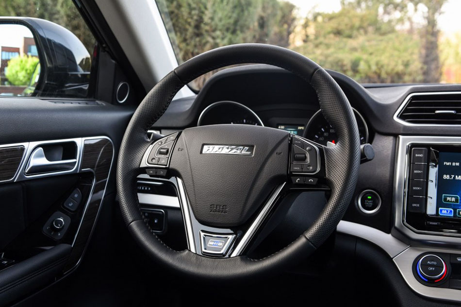 2016款 1.5T 自动两驱精英型 内饰