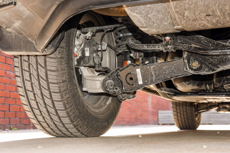 2016款 1.5T 自动两驱精英型 引擎底盘