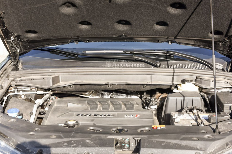 2016款 1.5T 自动两驱精英型 引擎底盘