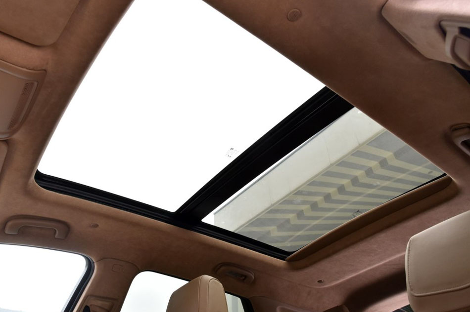 2016款 28T 四驱铂金版 座椅空间