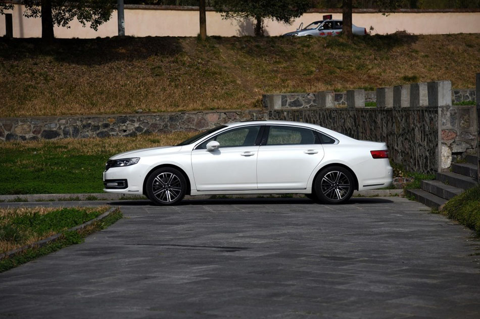 2016款 1.8T 旗舰型 外观