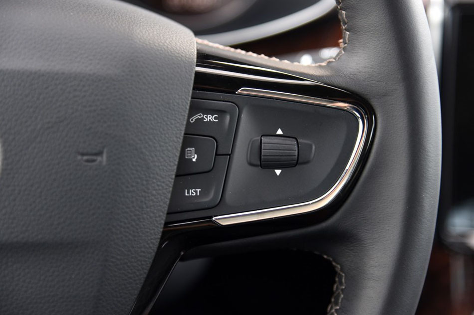 2016款 1.8T 旗舰型 内饰