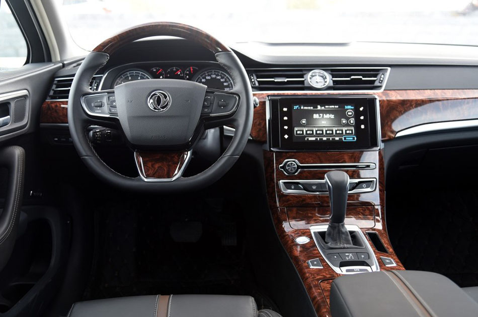 2016款 1.8T 旗舰型 内饰