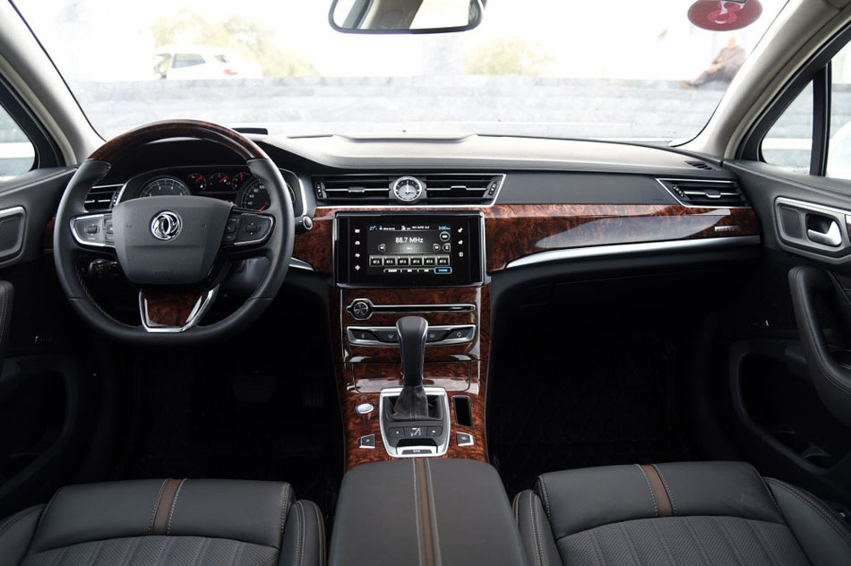 2016款 1.8T 旗舰型 内饰