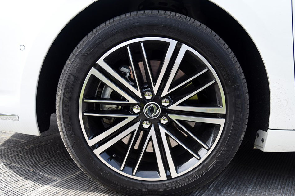 2016款 1.8T 旗舰型 细节