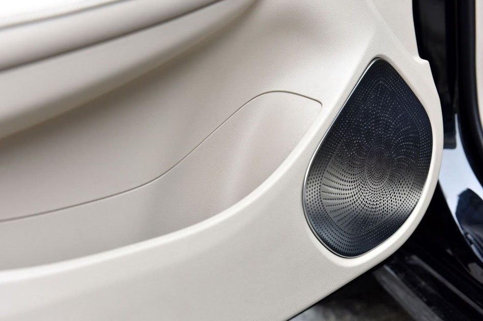 2016款 320T 至尊版 座椅空间