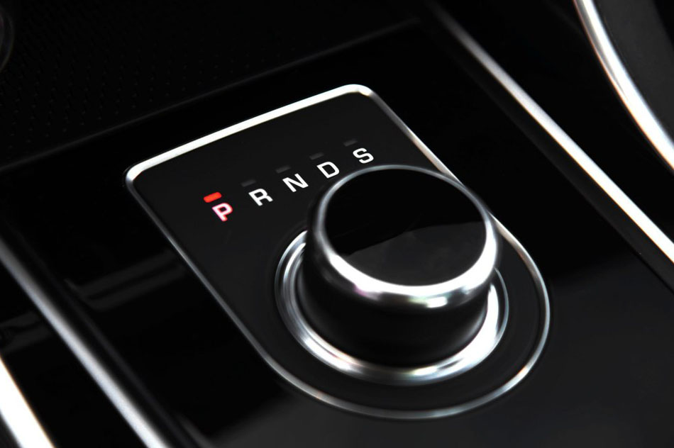 2017款 2.0T 200PS R-Sport 内饰