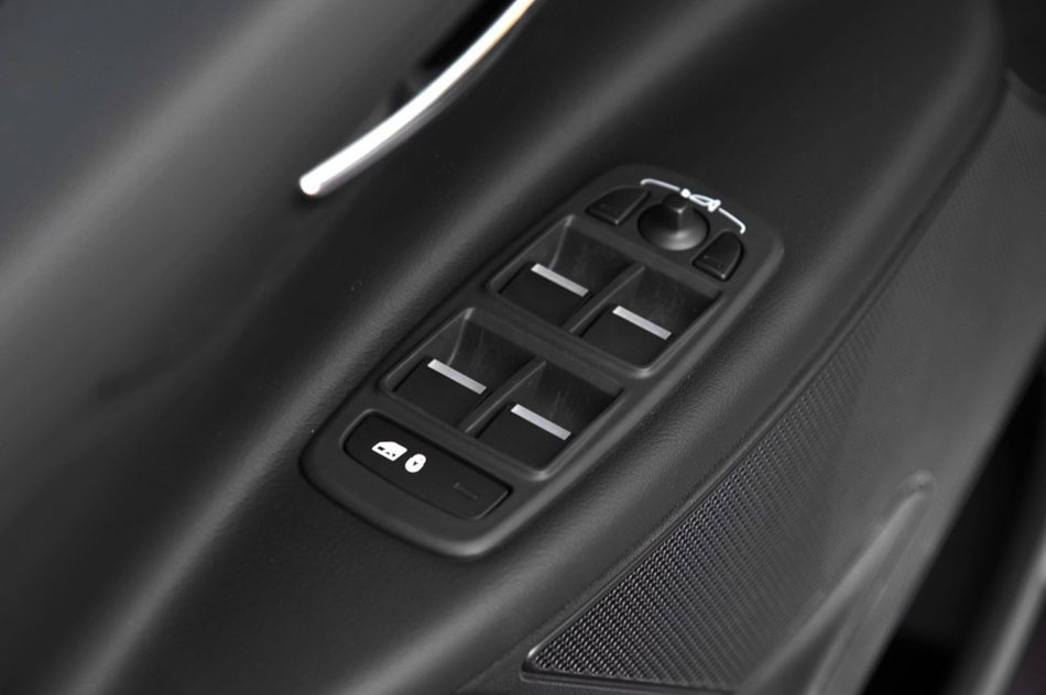 2017 2.0T 200PS R-Sport οռ