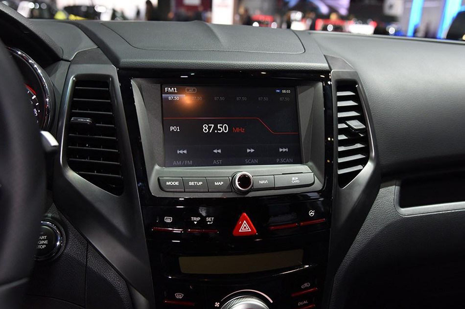 2016款 1.6L 四驱自动豪华版 内饰