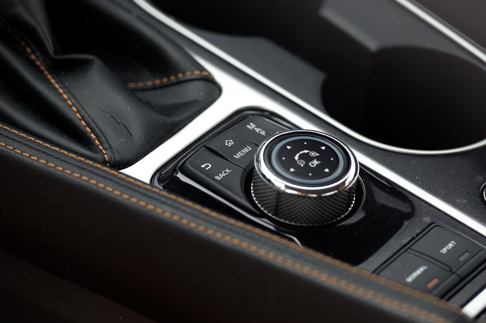 2016款 2.5L XV 至尊版 内饰