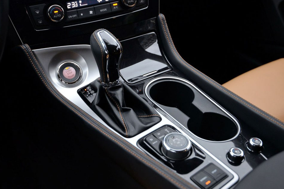 2016款 2.5L XV 至尊版 内饰