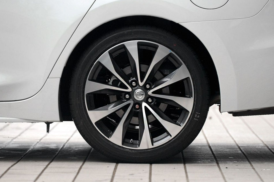 2016款 2.5L XV 至尊版 细节