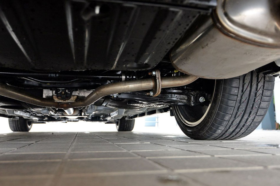 2016款 2.5L XV 至尊版 引擎底盘